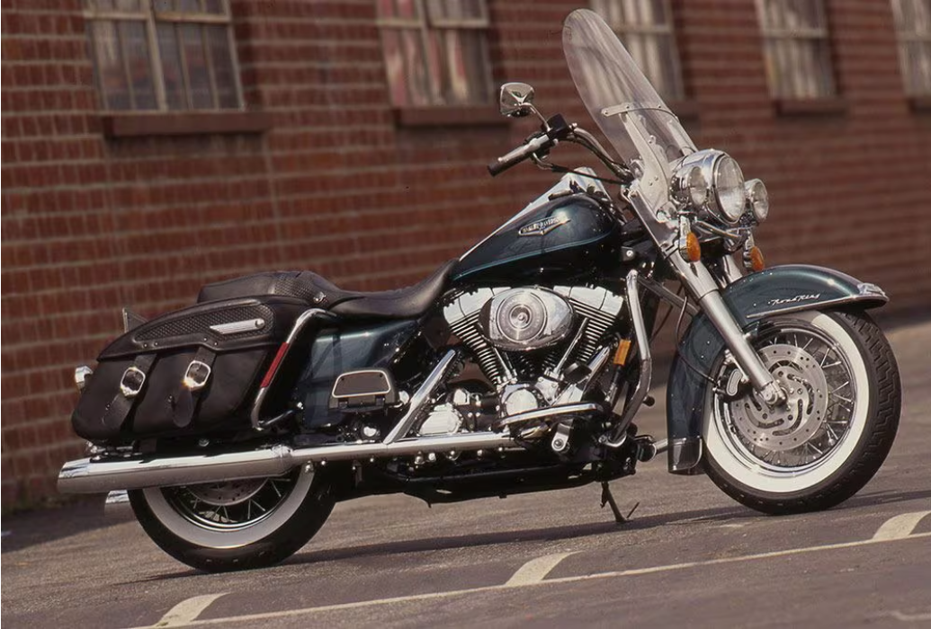 Classic Harley Davidson motorcycle models from the year 2000-2
